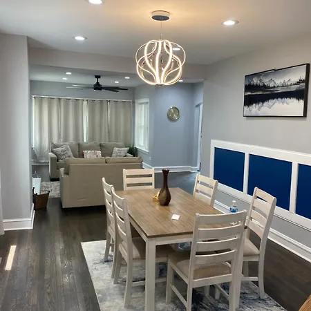Charming 5 Bedrooms 2 Bathrooms