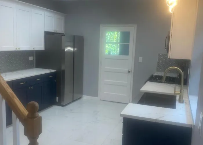 Charming 5 Bedrooms 2 Bathrooms Holiday home Chicago