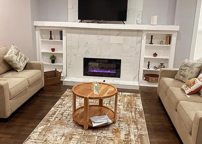 Charming 5 Bedrooms 2 Bathrooms *